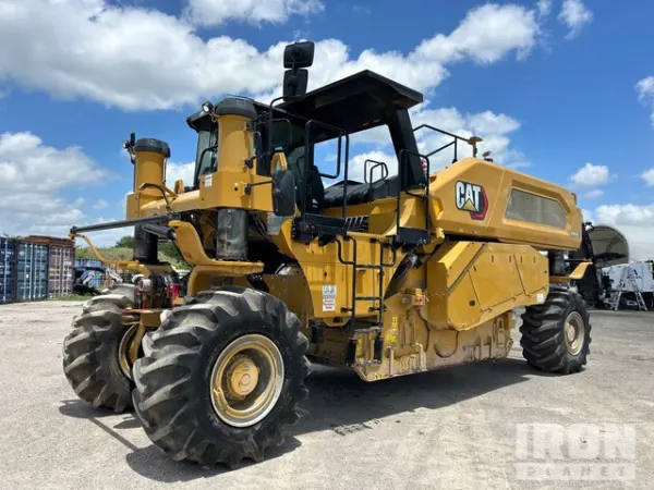 2024 Caterpillar RM600