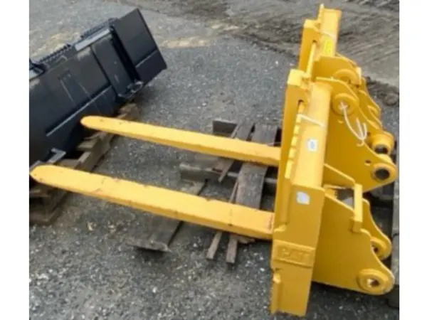 2020 Caterpillar BHL 48" PALLET FORKS