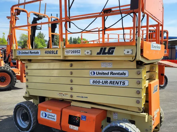 2018 JLG 4069LE