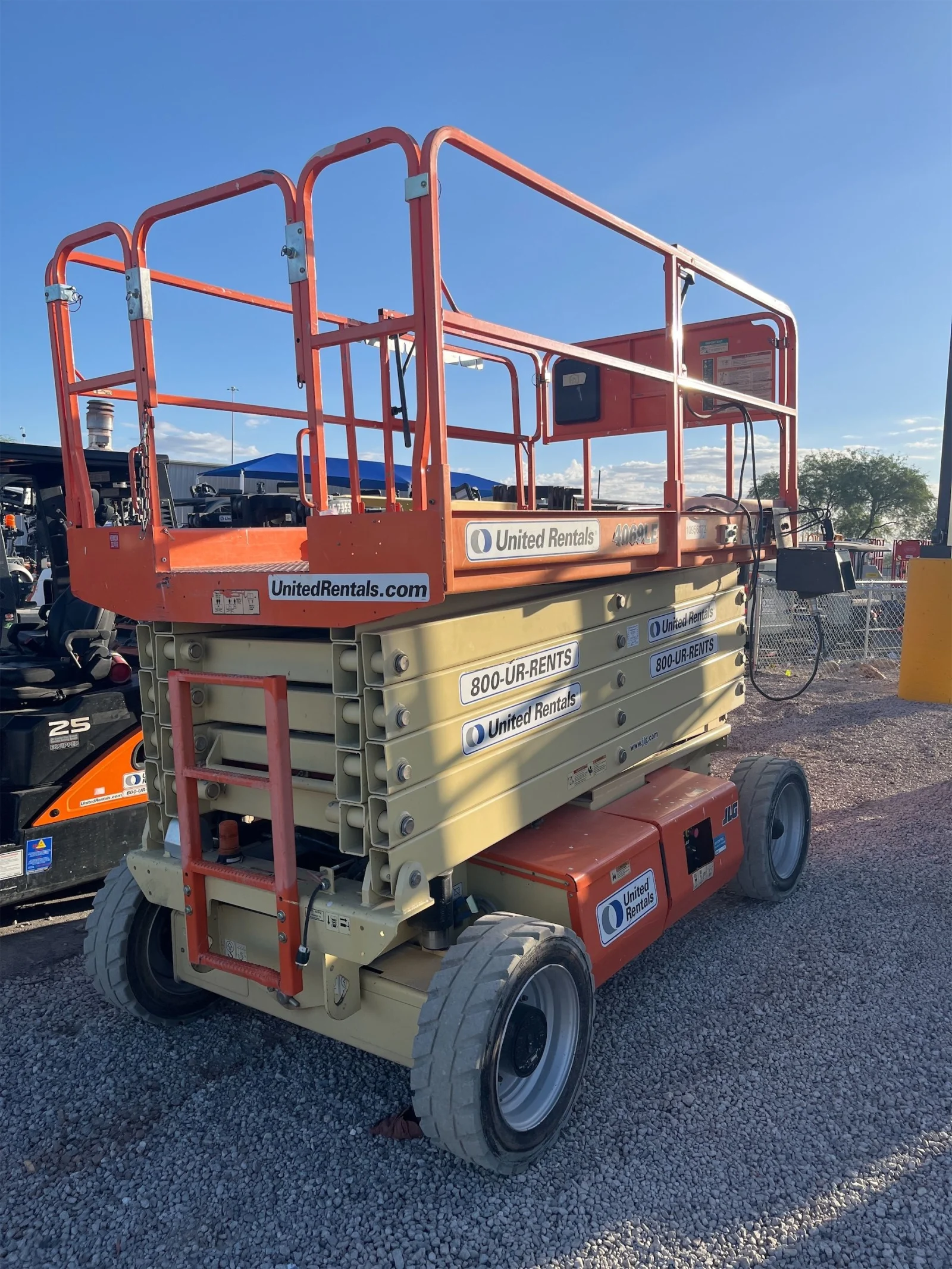 2019 JLG 4069LE