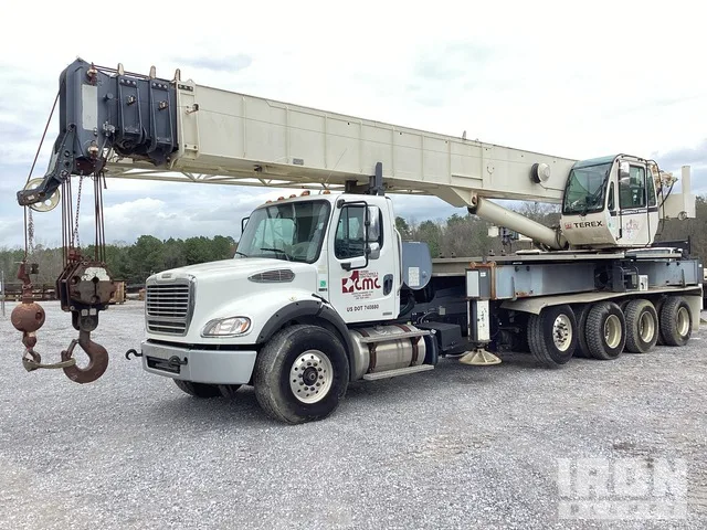 2012 Freightliner M2 112