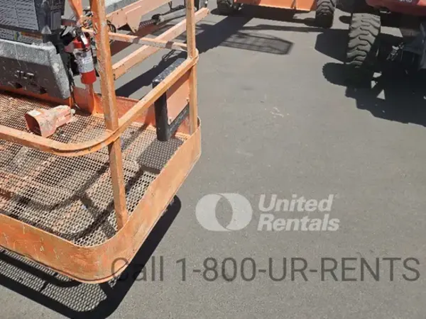 2018 JLG 660SJ