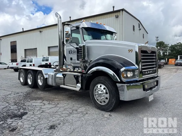 2014 Mack TD713