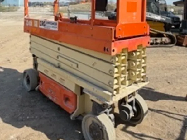 2015 JLG 2632ES