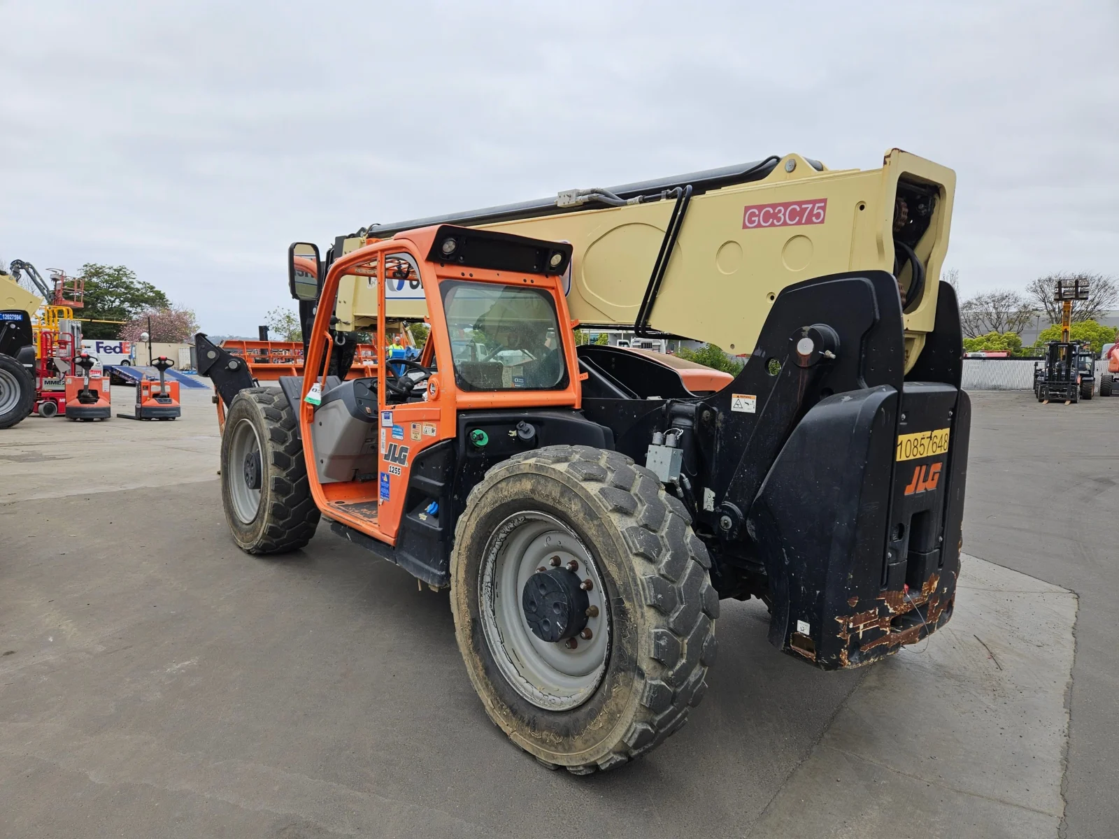 2018 JLG 1255
