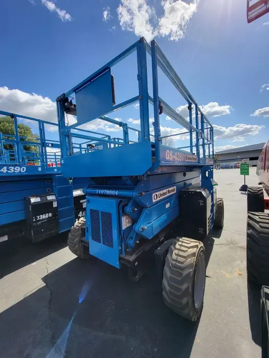 2020 Genie GS-4390 RT Rough Terrain
