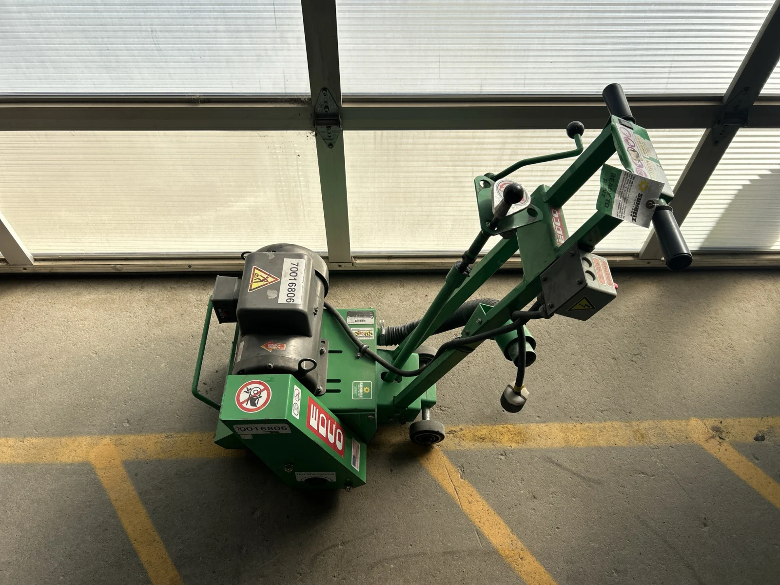2016 Edco CPM85B