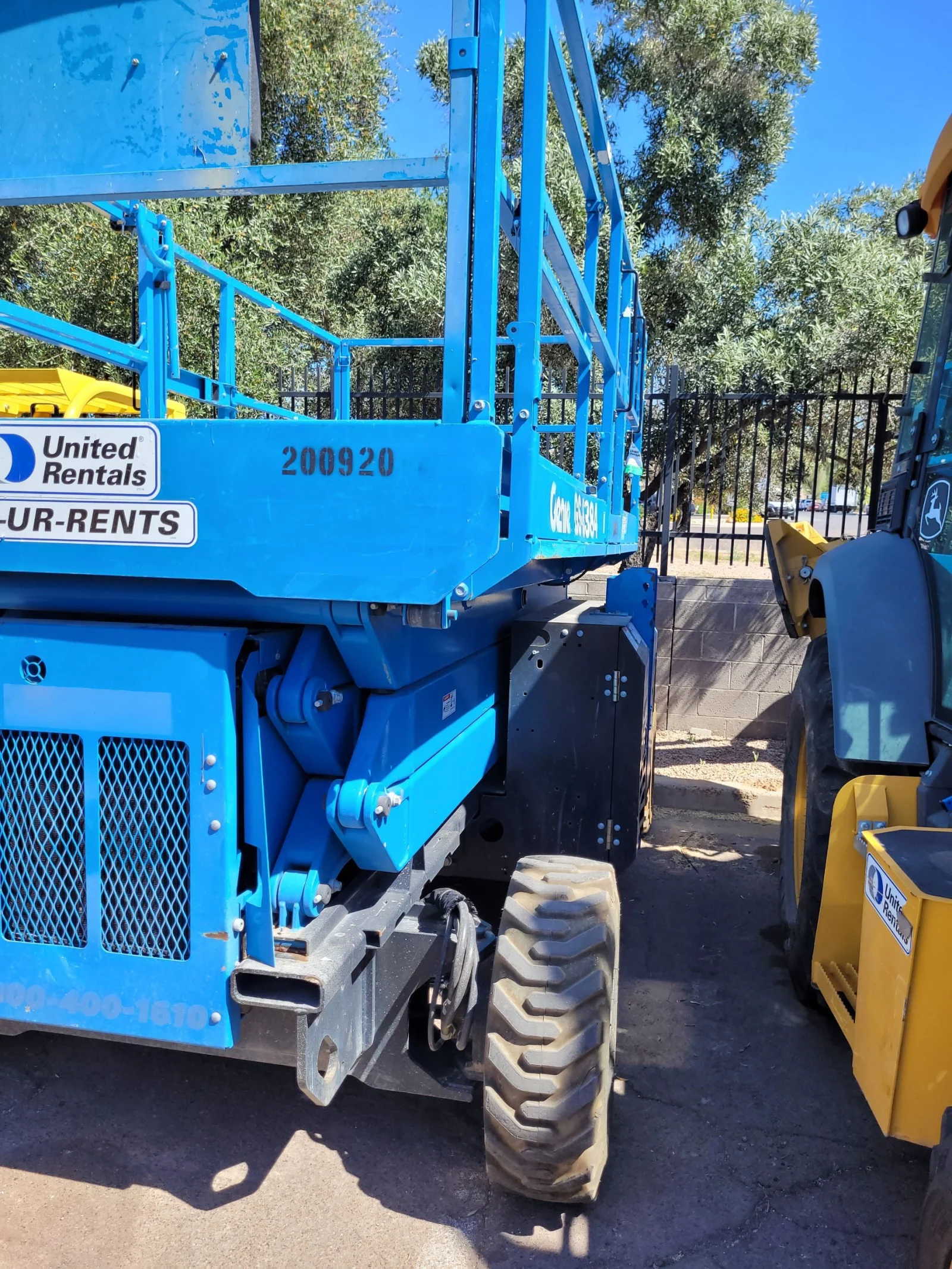2017 Genie GS-3384-RT-Rough-Terrain