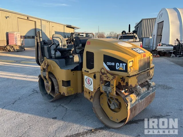 2015 Caterpillar CB34B