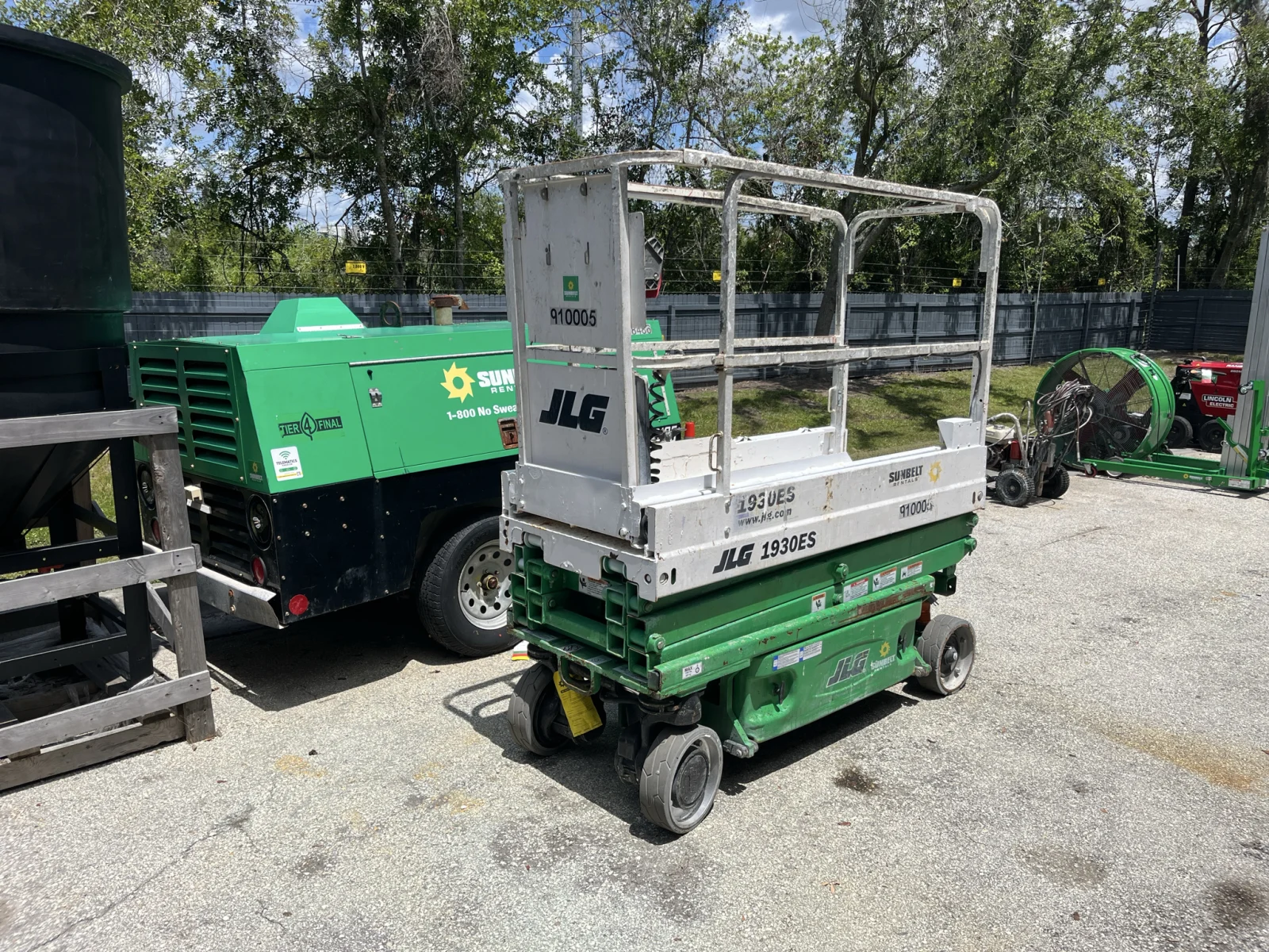 2016 JLG 1930ES