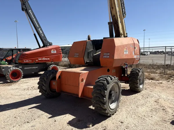2017 JLG 600S