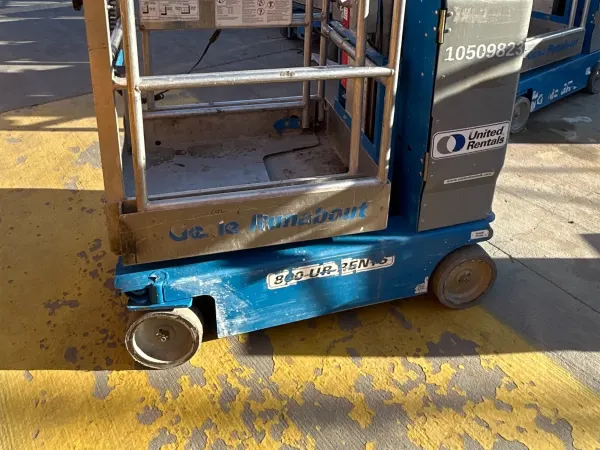 2016 Genie GR-20 Self-Propelled One-Person