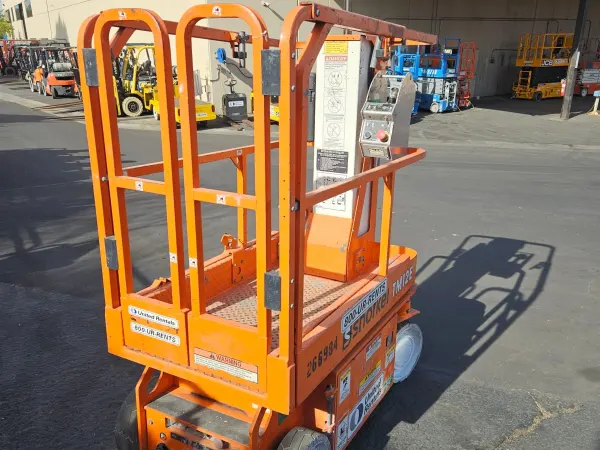 2020 Snorkel TM12E Self-Propelled One-Person