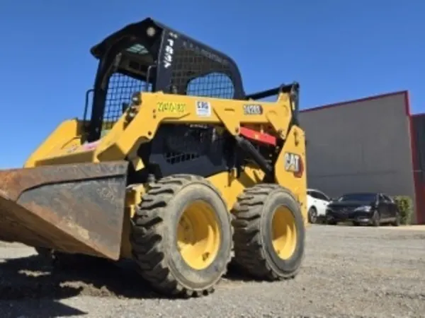 2021 Caterpillar 242D3