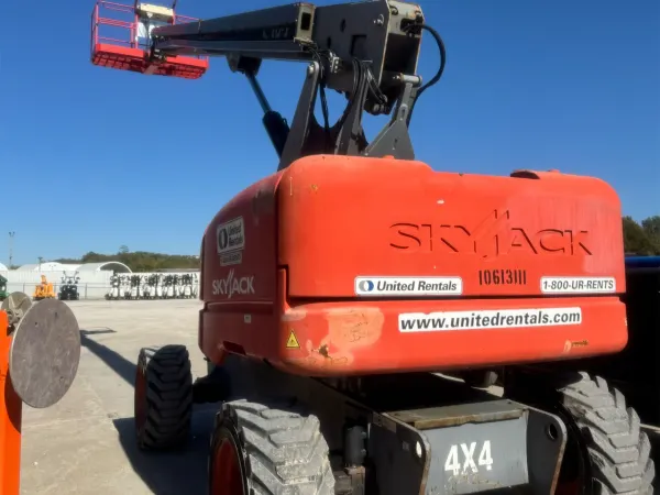 2017 Skyjack SJ82T