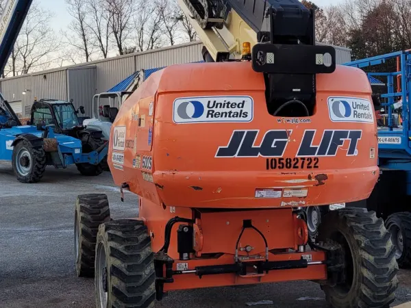 2017 JLG 600S