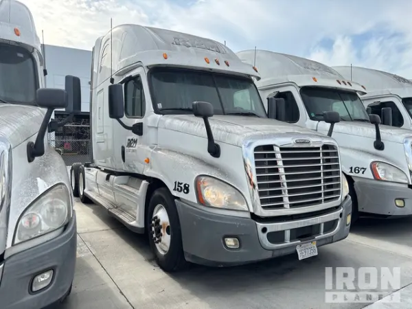 2013 Freightliner Cascadia 125