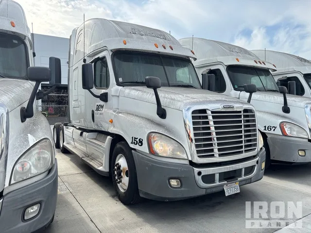 2013 Freightliner Cascadia 125
