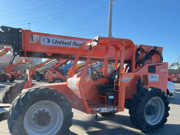 2018 JLG 10054