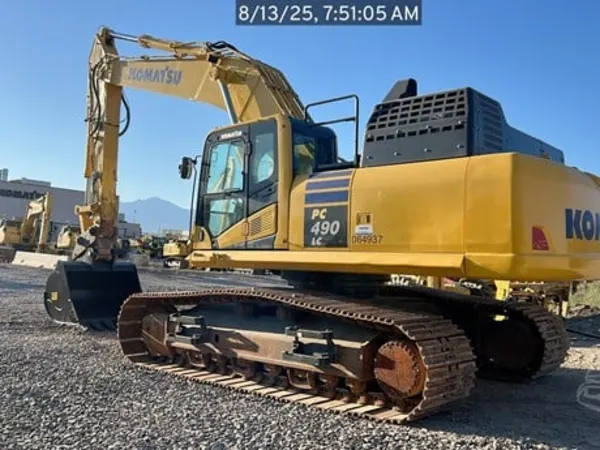 2023 Komatsu PC490 LC-11