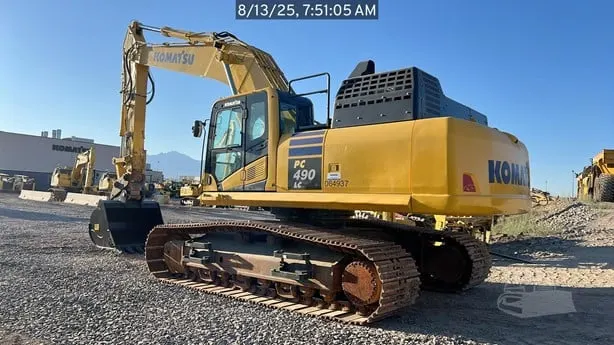 2023 Komatsu PC490 LC-11