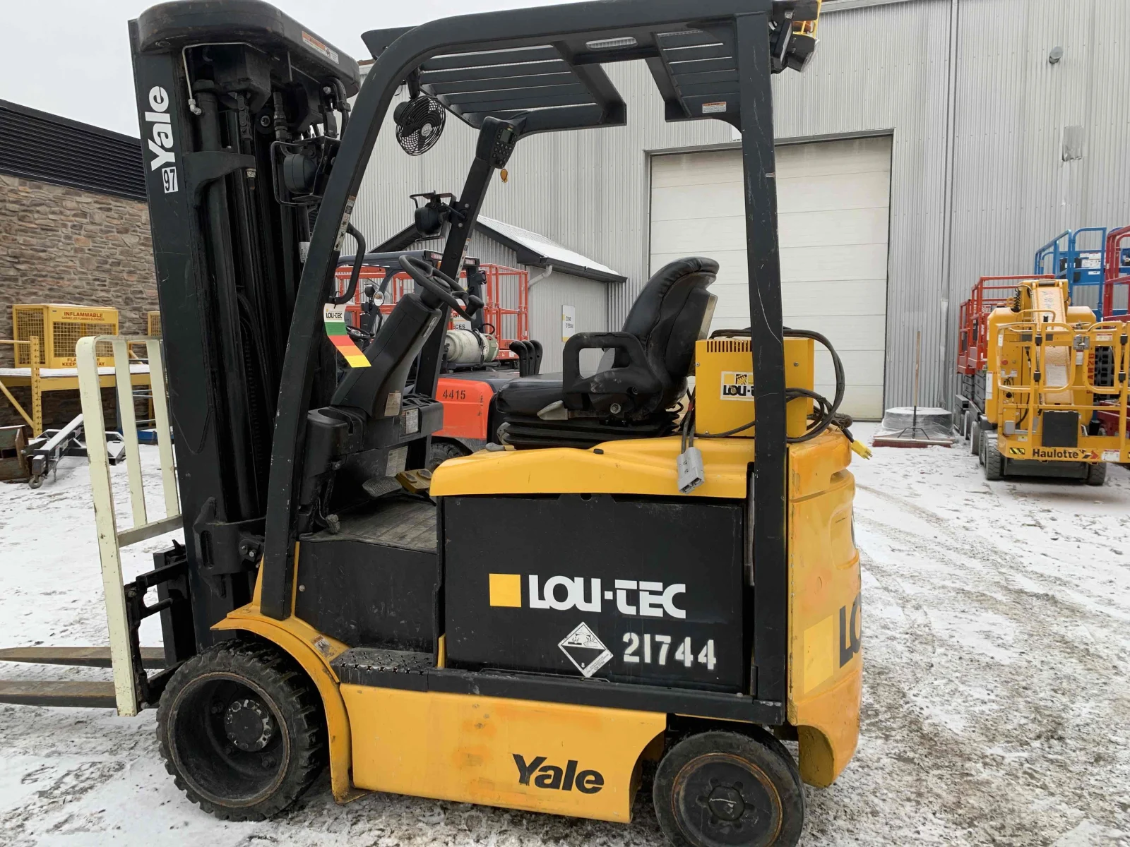 2016 Yale ERC050VG