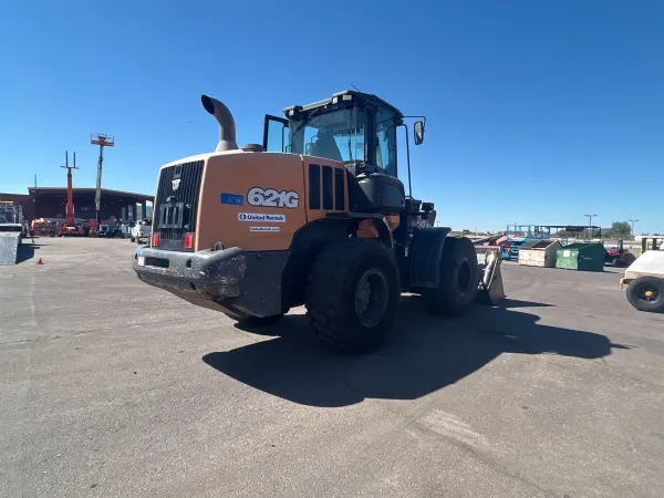 2021 Case 621G