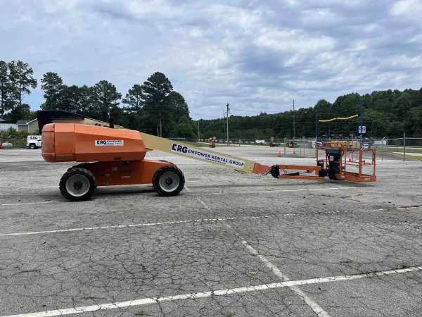 2013 JLG 660SJ