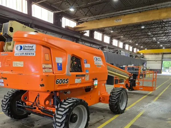 2019 JLG 600S