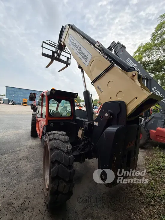 2018 JLG 1255