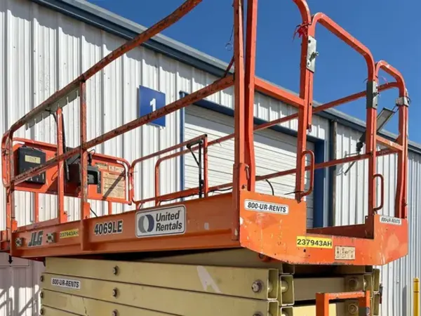 2019 JLG 4069LE