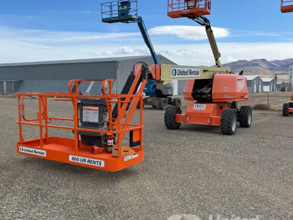 2019 JLG 660SJ