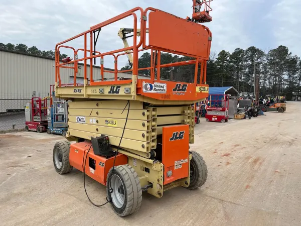 2017 JLG 4069LE
