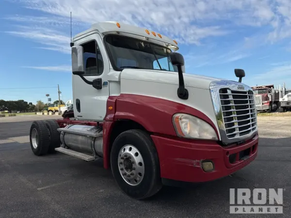 2010 Freightliner Cascadia 125