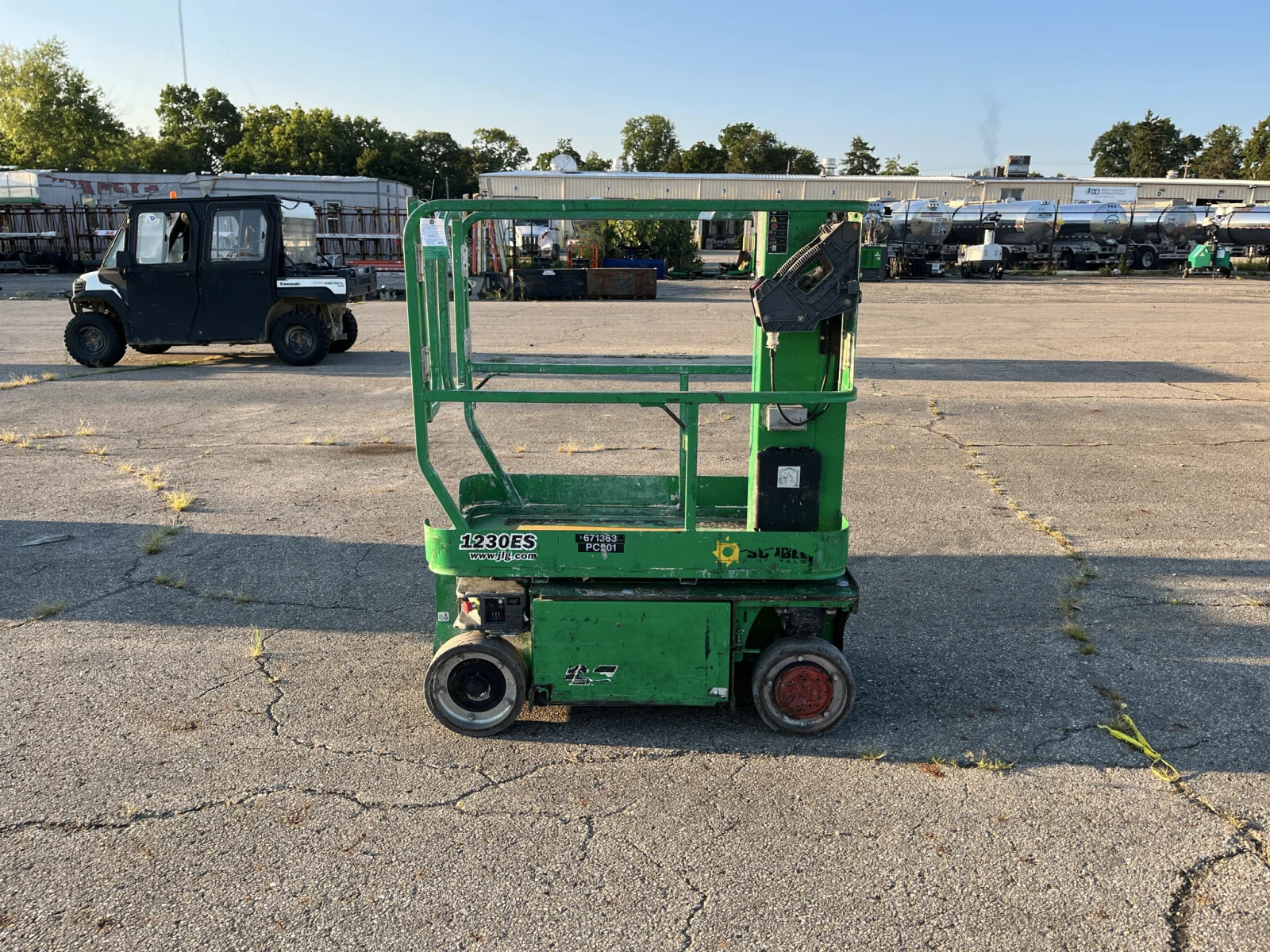 2014 JLG 1230ES