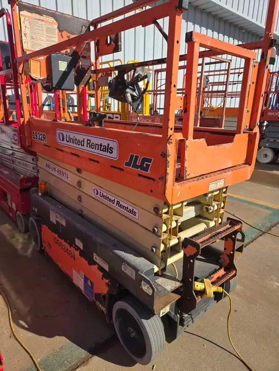2019 JLG 1932R