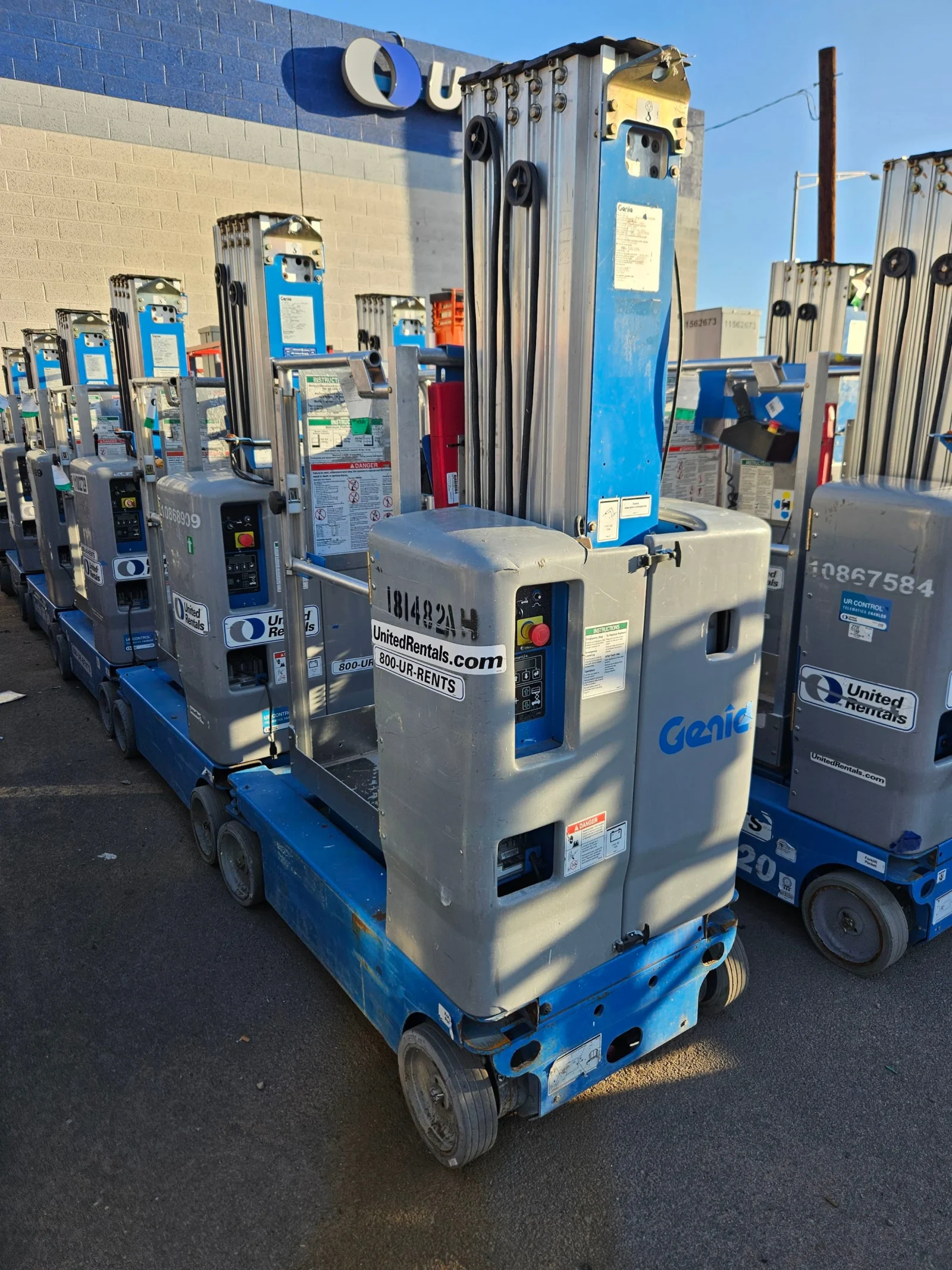 2016 Genie GR-20 Self-Propelled One-Person