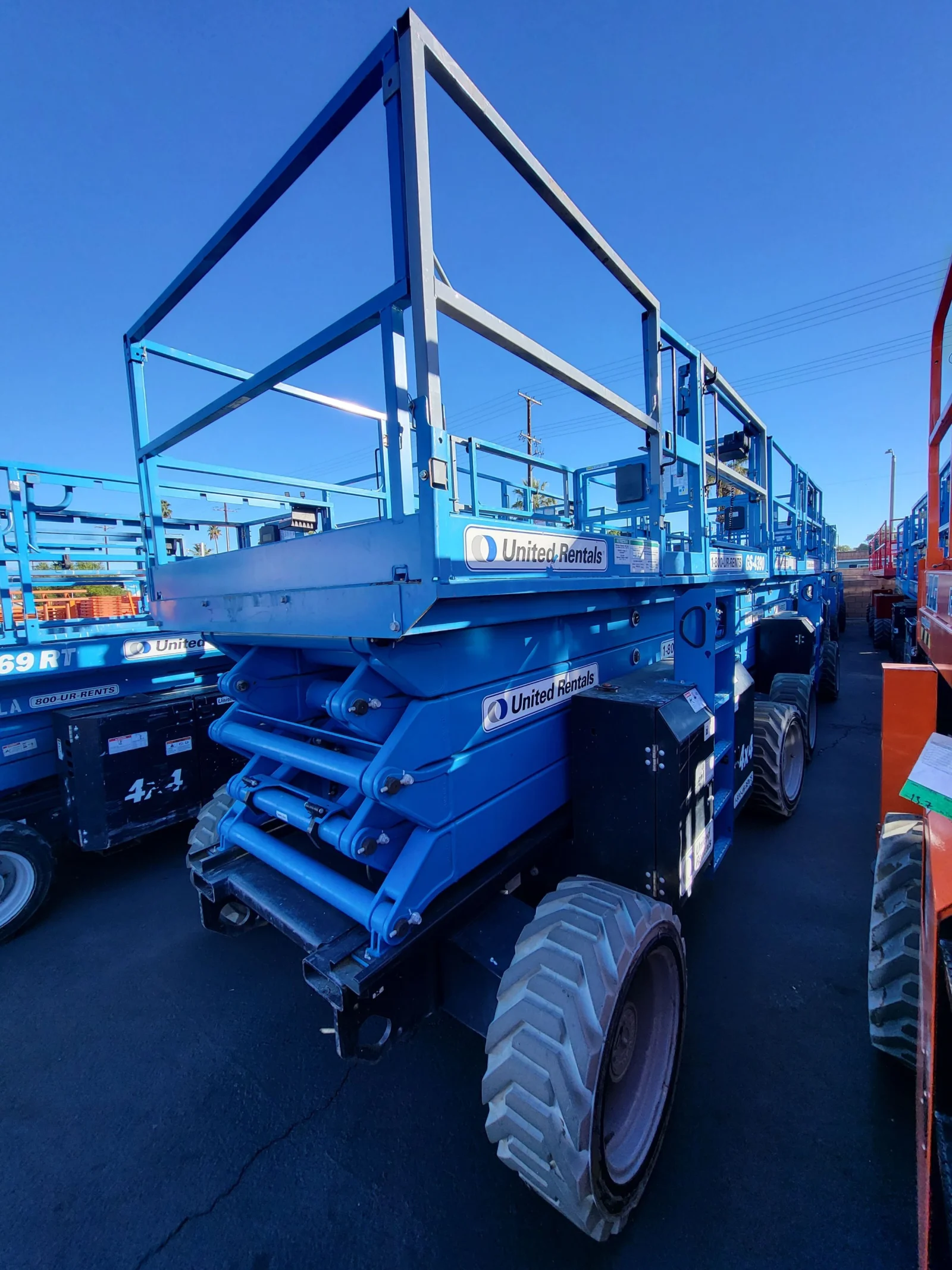 2017 Genie GS-4390-RT-Rough-Terrain