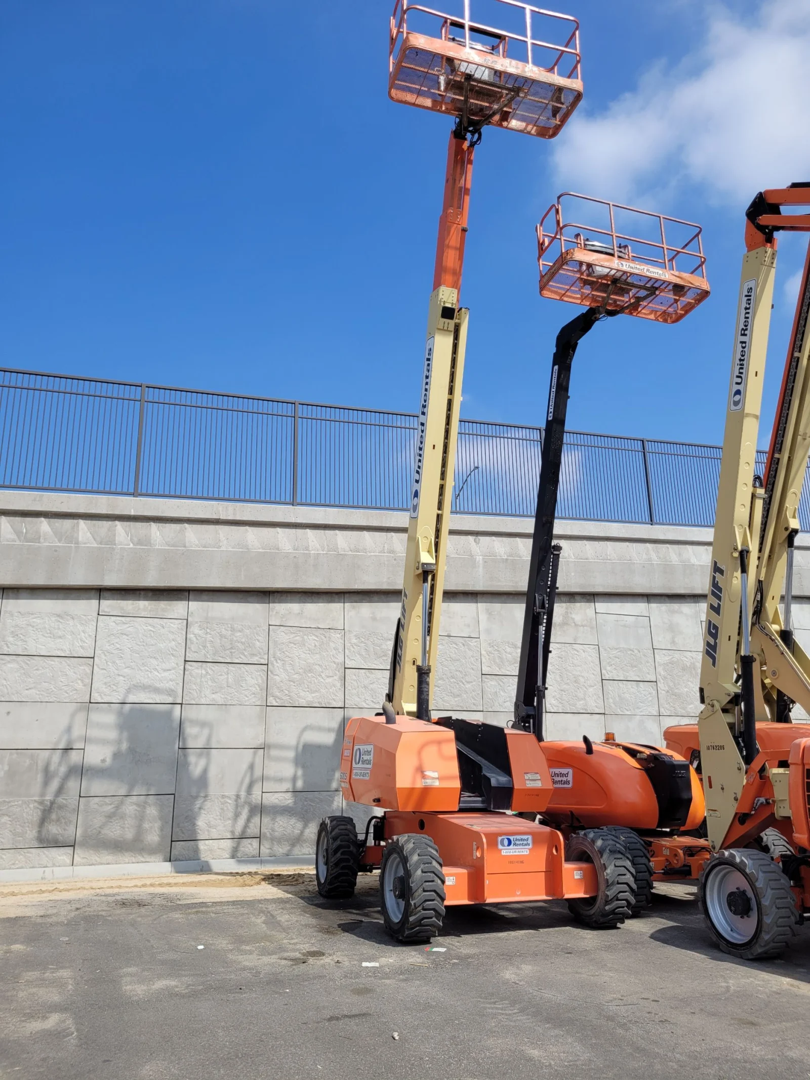 2017 JLG 600S