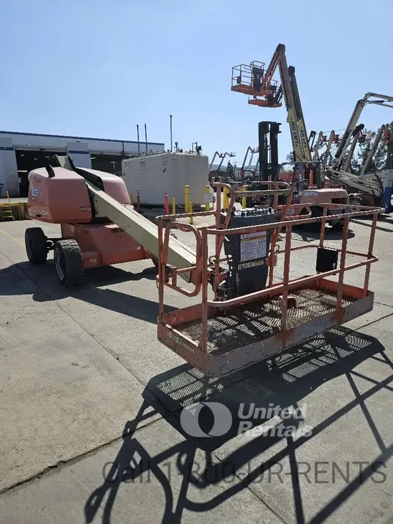 2018 JLG 400S