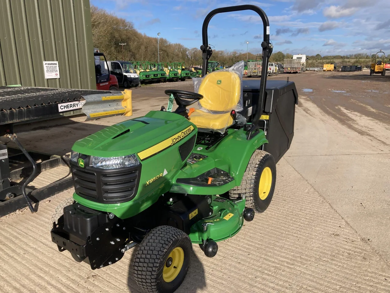 John Deere X950R - front view