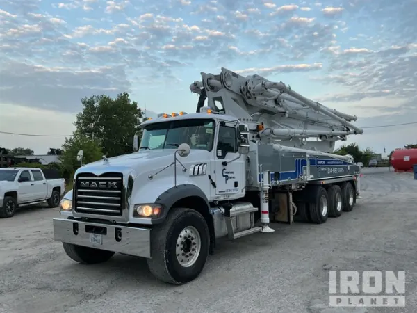 2023 Mack Granite