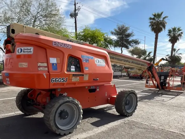 2019 JLG 660SJ