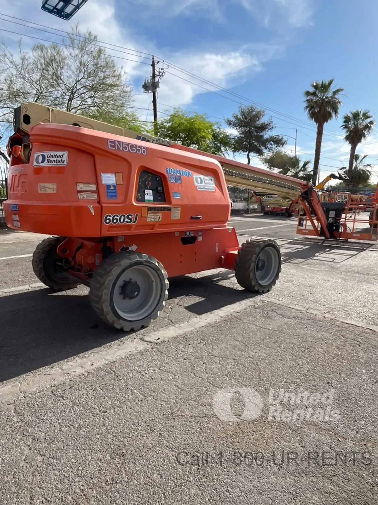 2019 JLG 660SJ