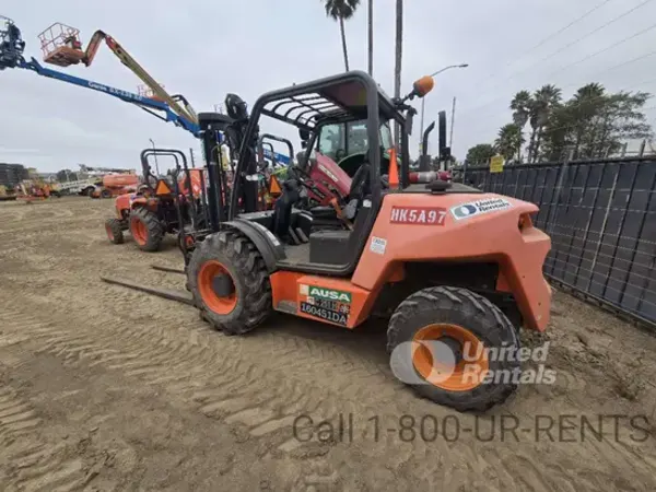 2022 Ausa C251H