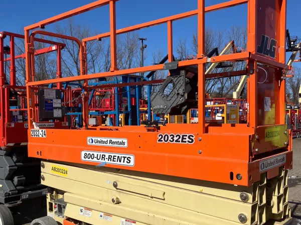 2017 JLG 2032ES