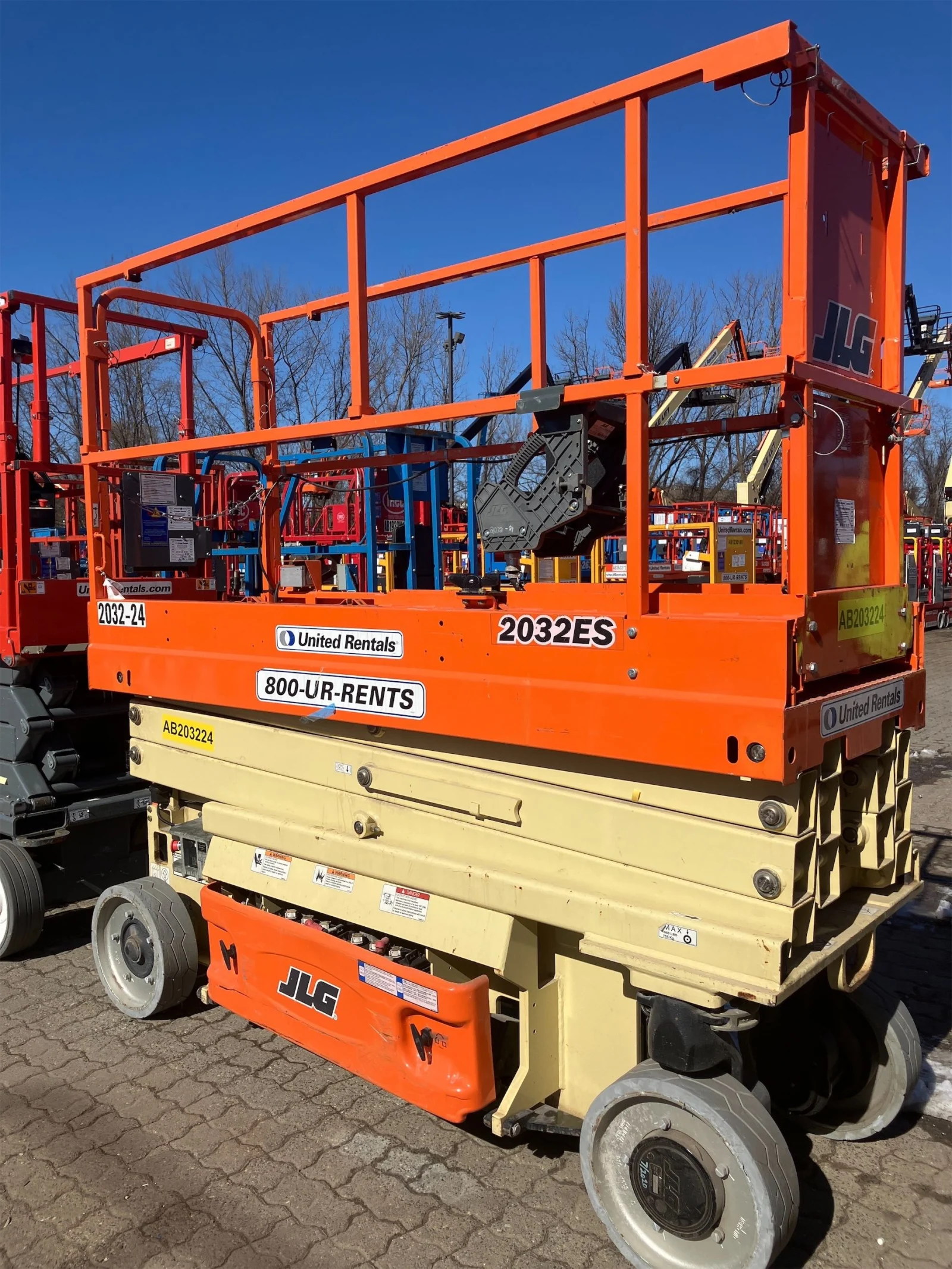 2017 JLG 2032ES