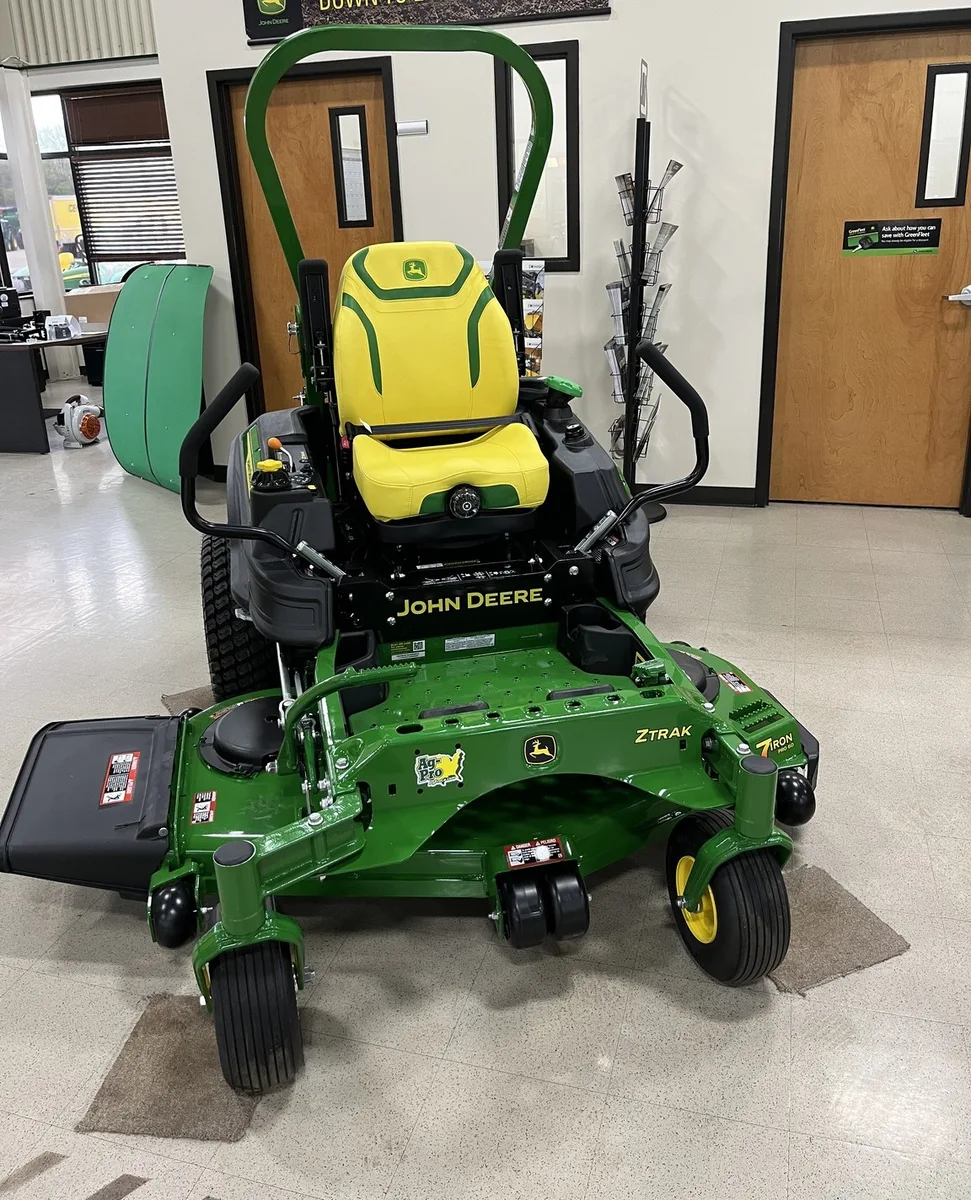 2025 John Deere Z994R - front view