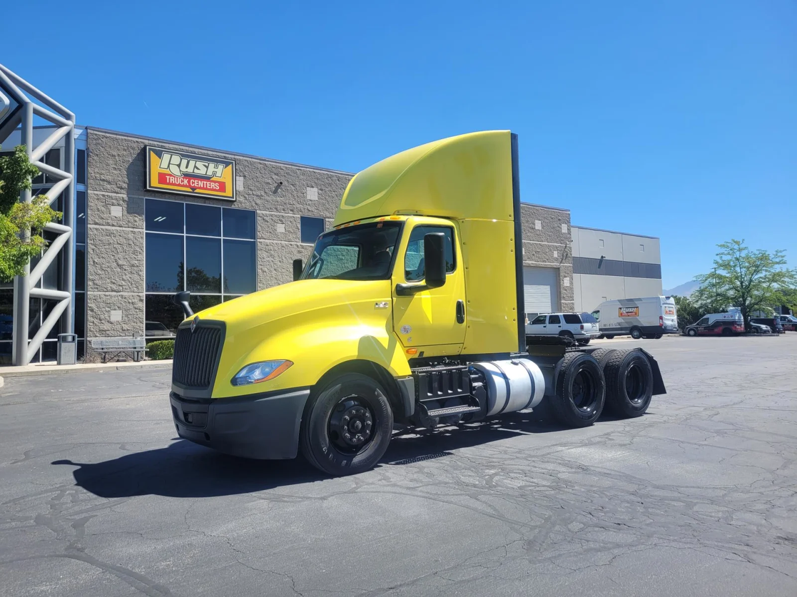 2023 International LT625