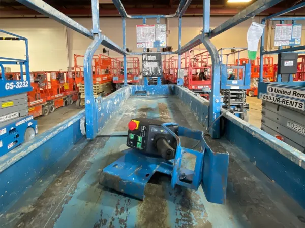 2017 Genie GS-3232